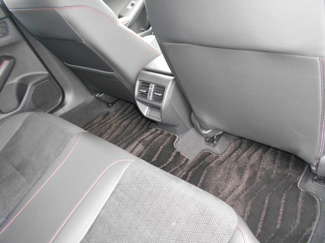 シビック RS 6速MT車 初度令和7年1月14日 走行7814km 車検令和10年1月13日テールゲートスポイラーウイングタイプ装着無限ベンチレーテッドバイザー装着グーグル搭載9インチホンダコネクトディスプレイ装備(28枚目)