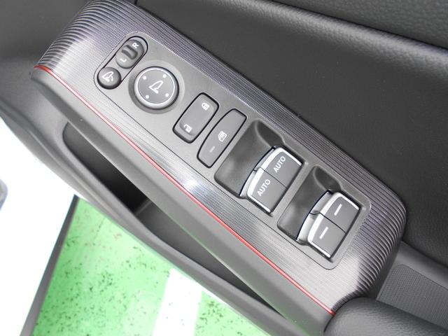 シビック RS 6速MT車 初度令和7年1月14日 走行7814km 車検令和10年1月13日テールゲートスポイラーウイングタイプ装着無限ベンチレーテッドバイザー装着グーグル搭載9インチホンダコネクトディスプレイ装備(33枚目)
