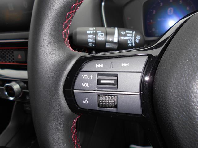 シビック RS 6速MT車 初度令和7年1月14日 走行7814km 車検令和10年1月13日テールゲートスポイラーウイングタイプ装着無限ベンチレーテッドバイザー装着グーグル搭載9インチホンダコネクトディスプレイ装備(39枚目)