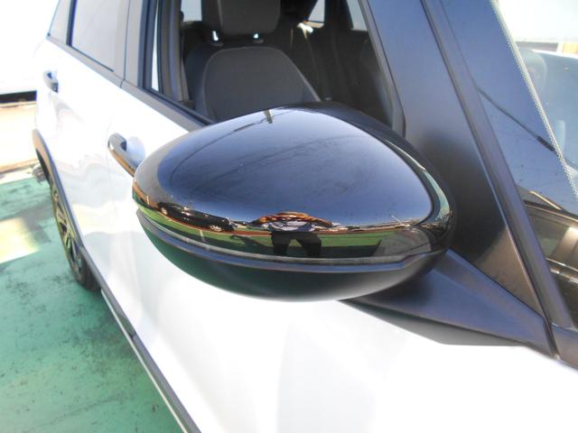 フィット クロスター　当社レンタカーＵＰ　初度令和５年１１月　車検整備付　走行１００３３ＫＭ　純正ナビ＋リヤカメラ＋ＥＴＣ＋ドラレコＦＲ　純正１６インチＡＷ　ＬＥＤヘッドライト　スマートキー（8枚目）