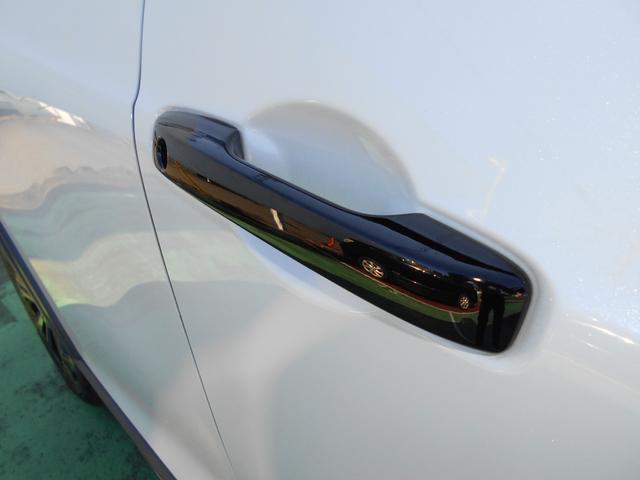 フィット クロスター　当社レンタカーＵＰ　初度令和５年１１月　車検整備付　走行１００３３ＫＭ　純正ナビ＋リヤカメラ＋ＥＴＣ＋ドラレコＦＲ　純正１６インチＡＷ　ＬＥＤヘッドライト　スマートキー（9枚目）