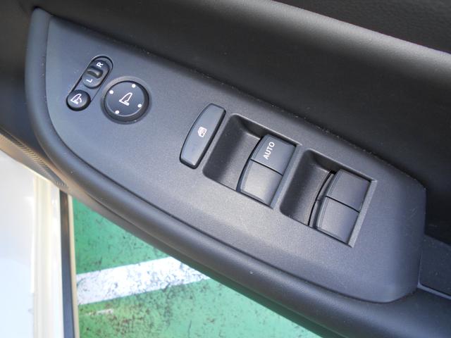 フィット クロスター　当社レンタカーＵＰ　初度令和５年１１月　車検整備付　走行１００３３ＫＭ　純正ナビ＋リヤカメラ＋ＥＴＣ＋ドラレコＦＲ　純正１６インチＡＷ　ＬＥＤヘッドライト　スマートキー（19枚目）