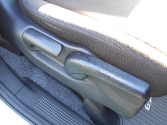 フリード Ｇ　ジャストセレクション　初度平成２７年４月　車検整備付き　走行８１９５９ＫＭ　３列シート７人乗り　２列目ベンチシート　両側スライドドア片側電動スライドドア　純正ナビ＋リヤカメラ＋ＥＴＣ＋フルセグ（28枚目）