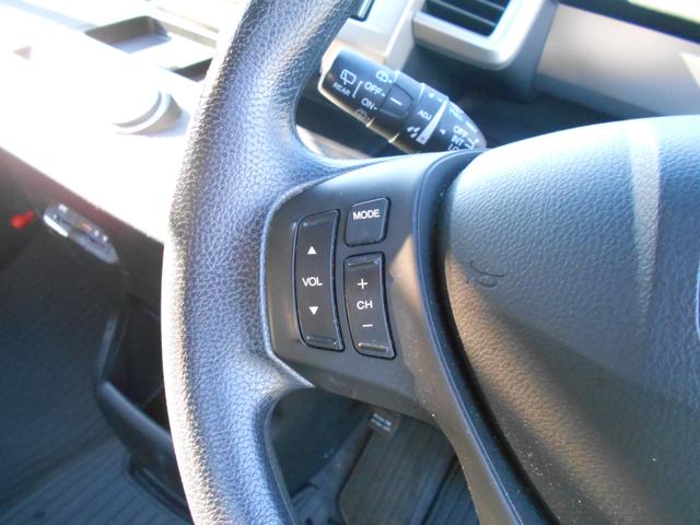 フリード Ｇ　ジャストセレクション　初度平成２７年４月　車検整備付き　走行８１９５９ＫＭ　３列シート７人乗り　２列目ベンチシート　両側スライドドア片側電動スライドドア　純正ナビ＋リヤカメラ＋ＥＴＣ＋フルセグ（38枚目）