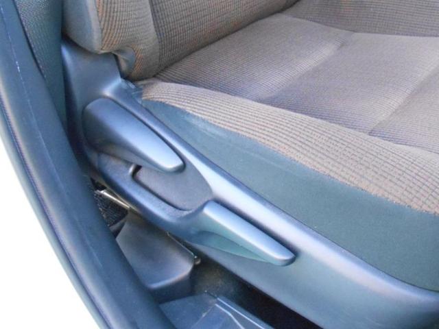 シエンタ Ｇ　車検整備付初度平成２８年８月走行５２２９５ＫＭ両側電動スライドドア３列シート７人乗りナビ＋リヤカメラ＋ＥＴＣ社外ＡＷ（21枚目）