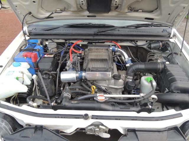 ジムニー XC リフトアップ&16AW&ジオランダーMT・F&Rショートバンパー・社外マフラー・HDDナビ&地デジフルセグTV・ETC・デフィブースト計・MOMOステアリング・シートカバー・ブローオフバルブ(17枚目)