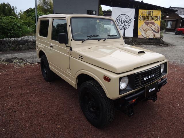 ジムニー ランドベンチャー　オールペイントベージュ・オートマチック・Ｆ＆Ｒショートバンパー・純正１６ＡＷマッドブラック仕様＆ジオランダー・ウッドステアリング・カロッツェリアＣＤ＆ＵＳＢ（3枚目）