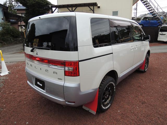 デリカD:5 D パワーパッケージ 4WD・両側パワースライドドア・カロッツェリアSDナビ&地デジフルセグTV・バックカメラ・ビルトインETC・リフトアップ・マッドクロス16AW&TOYOオープンカントリー・スマートキー・HID(8枚目)