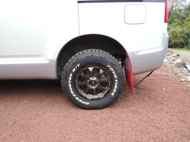 デリカD:5 D パワーパッケージ 4WD・両側パワースライドドア・カロッツェリアSDナビ&地デジフルセグTV・バックカメラ・ビルトインETC・リフトアップ・マッドクロス16AW&TOYOオープンカントリー・スマートキー・HID(20枚目)