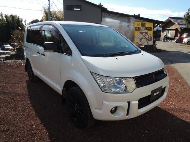 デリカD:5 G パワーパッケージ HDDナビ&地デジフルセグTV・ビルトインETC・スマートキー・パワースライドドア・パドルシフト・HIDヘッドライト・腰下同色ペイントジャオスリアアンダーカバー・タイミングチェーン式エンジン(2枚目)