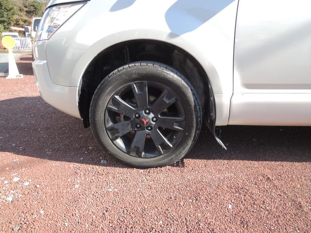 デリカD:5 G パワーパッケージ HDDナビ&地デジフルセグTV・ビルトインETC・スマートキー・パワースライドドア・パドルシフト・HIDヘッドライト・腰下同色ペイントジャオスリアアンダーカバー・タイミングチェーン式エンジン(19枚目)