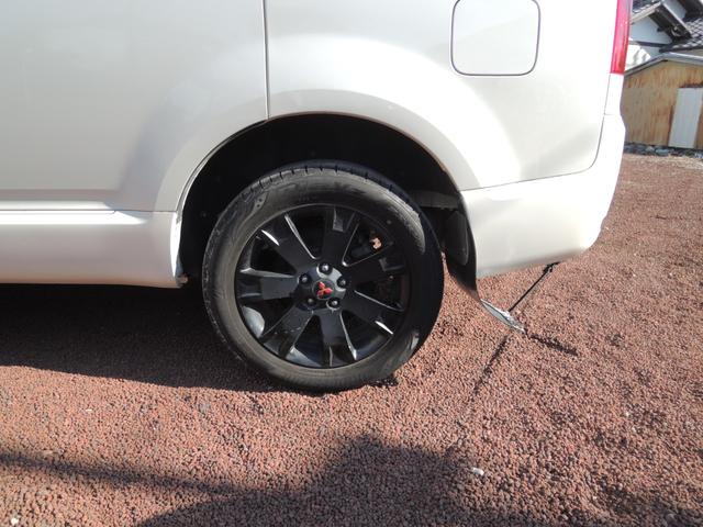 デリカD:5 G パワーパッケージ HDDナビ&地デジフルセグTV・ビルトインETC・スマートキー・パワースライドドア・パドルシフト・HIDヘッドライト・腰下同色ペイントジャオスリアアンダーカバー・タイミングチェーン式エンジン(20枚目)