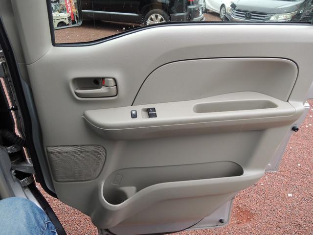 エブリイ PC 4速オートマ 両側スライド キーレスエントリー ヘッドライトレベライザー SDナビ BTオーディオ Bカメラ ETC オーバーヘッドコンソール タイミングチェーン式(21枚目)