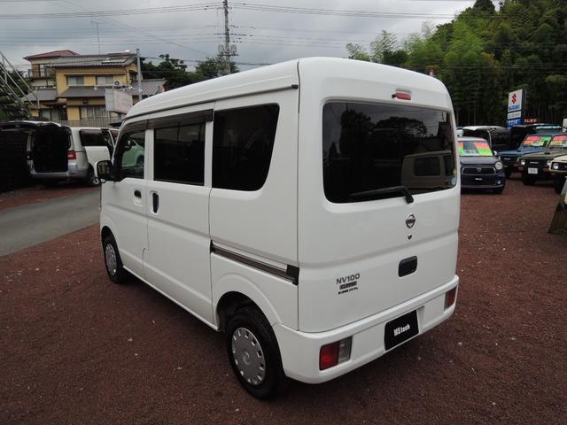ＮＶ１００クリッパーバン ＧＸ　４速オートマ・ＥＴＣ・衝突軽減ブレーキ・全席パワーウインド・電動格納ミラー・キーレス・オーバーヘッドコンソール・純正ＣＤ・両側スライドドア・リアシート分割格納式・ハイルーフ・走行６．４万ｋｍ（6枚目）