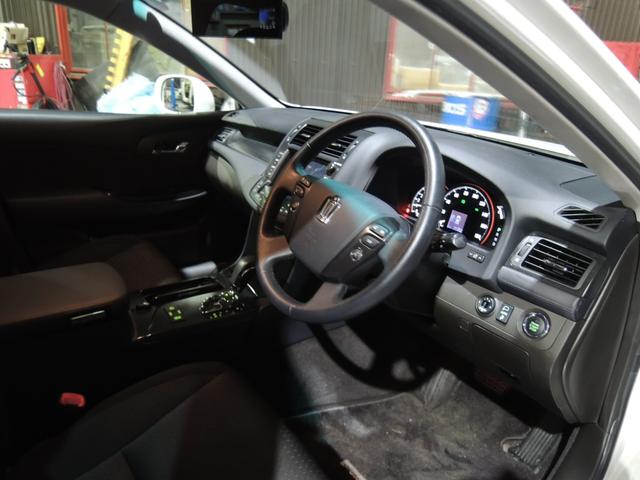 クラウン 2.5アスリート ナビパッケージ タナベ車高調・ロクサーニマルチフォルケッタ19AW・純正HDDナビ&地デジフルセグTV・バックカメラ・Bluetoohオーディオ・DVD再生OK・ビルトインETC・スマートキー&プッシュスタート(9枚目)