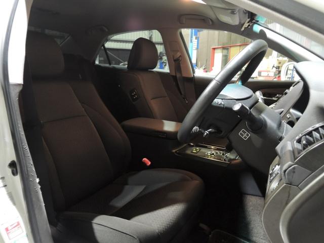 クラウン 2.5アスリート ナビパッケージ タナベ車高調・ロクサーニマルチフォルケッタ19AW・純正HDDナビ&地デジフルセグTV・バックカメラ・Bluetoohオーディオ・DVD再生OK・ビルトインETC・スマートキー&プッシュスタート(10枚目)