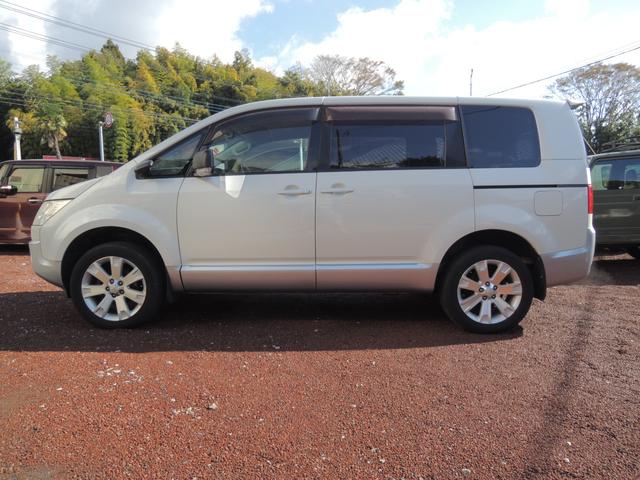 ４ＷＤ・カロッツェリアＳＤナビ＆地デジフルセグＴＶ・アルパインフリップダウンモニター・両側パワースライドドア・バックカメラ・ＥＴＣ・ＨＩＤ・スマートキー・Ｆグリル＆ドアミラーマッドブラックペイント