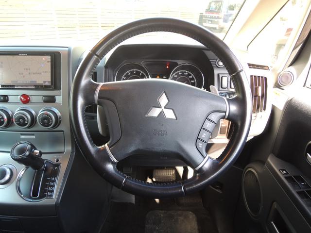 ４ＷＤ・カロッツェリアＳＤナビ＆地デジフルセグＴＶ・アルパインフリップダウンモニター・両側パワースライドドア・バックカメラ・ＥＴＣ・ＨＩＤ・スマートキー・Ｆグリル＆ドアミラーマッドブラックペイント