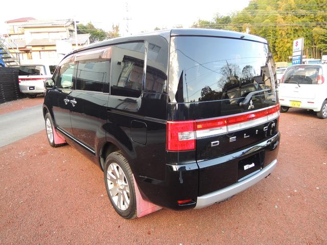 デリカＤ：５ シャモニー　特別仕様車・両側パワースライドドア・純正ＨＤＤナビ＆地デジフルセグＴＶ・ＥＴＣ・バックカメラ・フロント＆サイドカメラ・ウッドコンビハンドル・スマートキー・ＨＩＤヘッドライト・純正１８ＡＷ（6枚目）