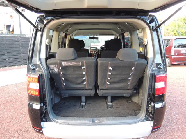 デリカＤ：５ シャモニー　特別仕様車・両側パワースライドドア・純正ＨＤＤナビ＆地デジフルセグＴＶ・ＥＴＣ・バックカメラ・フロント＆サイドカメラ・ウッドコンビハンドル・スマートキー・ＨＩＤヘッドライト・純正１８ＡＷ（18枚目）