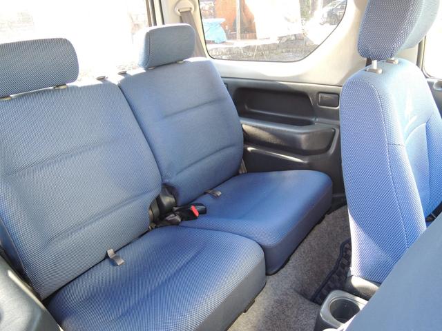 ジムニー ＦＩＳフリースタイルワールドカップリミテッド　特別仕様車　５速マニュアル　リフトアップＫＩＴ　社外１６ＡＷ　ヨコハマジオランダータイヤ　Ｆショートバンパー　アンダーガード　ＬＥＤヘッドライト　シートヒーター　ＭＯＭＯステアリング　Ｔチェーン式（11枚目）