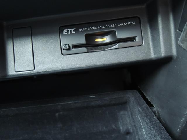 フーガ 250GT Aパッケージ TEINフレックスZ車高調・ロクサーニ21AW・純正エアロバンパー・純正メーカーOPナビ&地デジフルセグTV・バックカメラ・ビルトインETC・Bluetoohオーディオ・DVD・CD・シートカバー(16枚目)