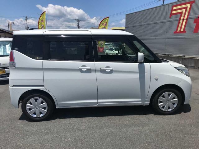 ソリオ Ｇ　スマートキー　ブレーキサポート　車線逸脱警報　横滑防止　レーダークルーズ　シートヒーター　アイドリングストップ　オートライト　社外ナビＣＮ－ＲＥ０５ＷＤ（ＣＤ／ＤＶＤ／ＳＤ／フルセグ／ＢＴオーディオ）（4枚目）