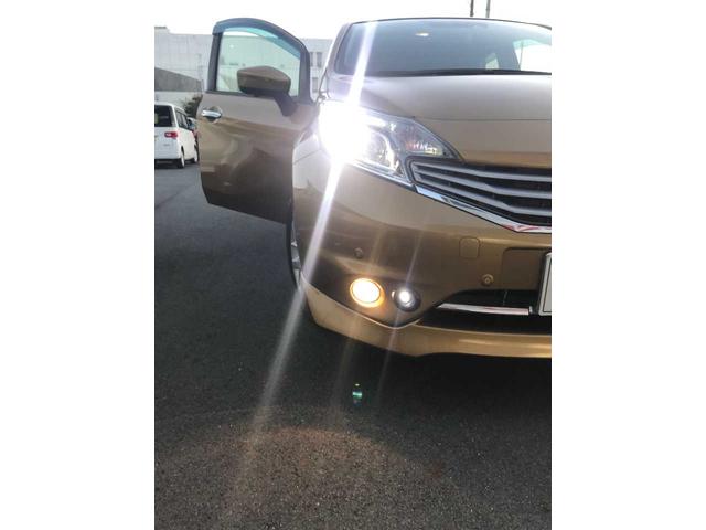 ノート メダリスト　スマートキー　ブレーキサポート　車線逸脱警報　横滑防止　アイドリングストップ　フロントフォグランプ　純正ナビＭＣ３１５Ｄ－Ｗ（ＣＤ／ＤＶＤ／ＳＤ／フルセグ／ＢＴオーディオ／ＵＳＢ）（3枚目）