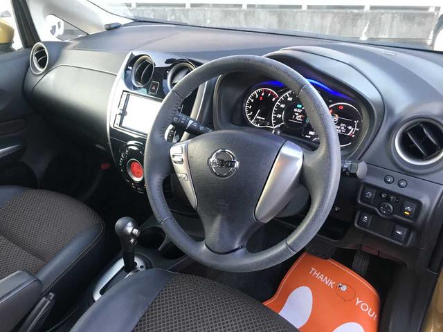 ノート メダリスト　スマートキー　ブレーキサポート　車線逸脱警報　横滑防止　アイドリングストップ　フロントフォグランプ　純正ナビＭＣ３１５Ｄ－Ｗ（ＣＤ／ＤＶＤ／ＳＤ／フルセグ／ＢＴオーディオ／ＵＳＢ）（14枚目）