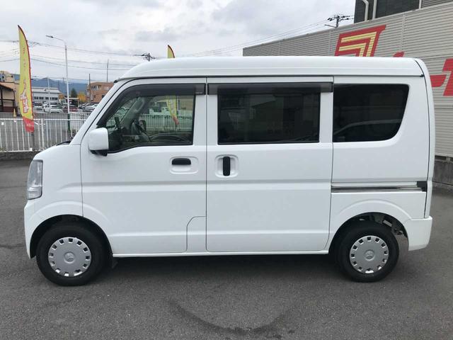 ミニキャブバン ブラボー　キーレス　電動格納ミラー　オーバーヘッドコンソール　ポータブルナビ　ＥＴＣ（8枚目）