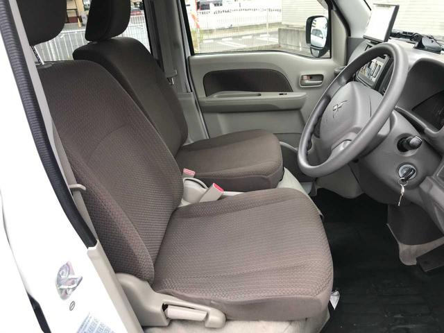 ミニキャブバン ブラボー　キーレス　電動格納ミラー　オーバーヘッドコンソール　ポータブルナビ　ＥＴＣ（14枚目）