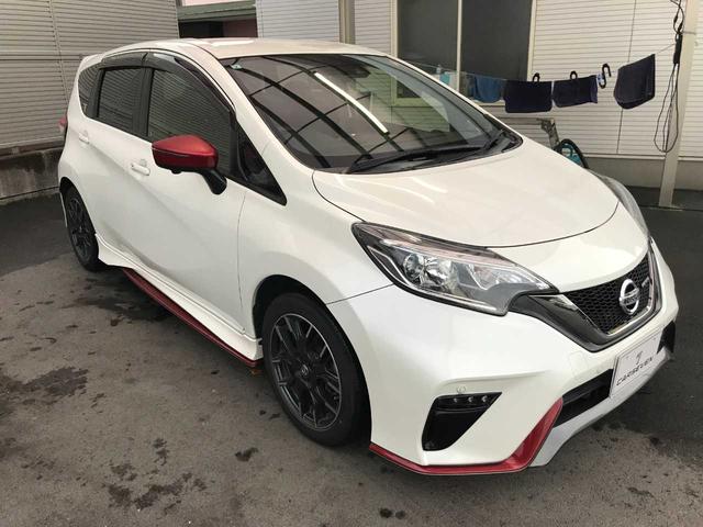 ノート ニスモ　スマートキー　ブレーキサポート　横滑防止　アイドリングストップ　オートライト　オートミラー　純正ナビＭＭ３１８Ｄ－Ｗ（ＣＤ／ＤＶＤ／ＳＤ／ＢＴオーディオ／ＭＳ）　アラウンドビューモニター（3枚目）