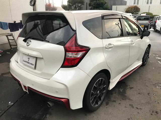 ノート ニスモ　スマートキー　ブレーキサポート　横滑防止　アイドリングストップ　オートライト　オートミラー　純正ナビＭＭ３１８Ｄ－Ｗ（ＣＤ／ＤＶＤ／ＳＤ／ＢＴオーディオ／ＭＳ）　アラウンドビューモニター（5枚目）