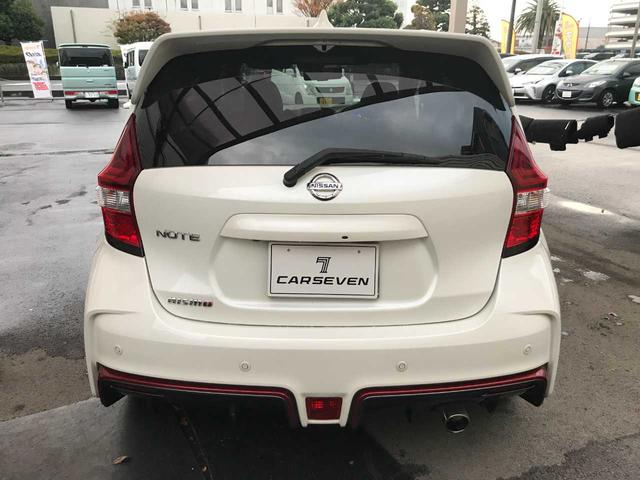 ノート ニスモ　スマートキー　ブレーキサポート　横滑防止　アイドリングストップ　オートライト　オートミラー　純正ナビＭＭ３１８Ｄ－Ｗ（ＣＤ／ＤＶＤ／ＳＤ／ＢＴオーディオ／ＭＳ）　アラウンドビューモニター（6枚目）