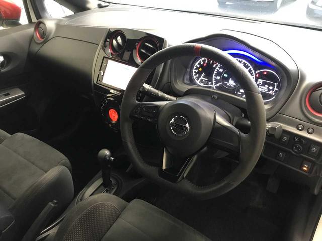 ノート ニスモ　スマートキー　ブレーキサポート　横滑防止　アイドリングストップ　オートライト　オートミラー　純正ナビＭＭ３１８Ｄ－Ｗ（ＣＤ／ＤＶＤ／ＳＤ／ＢＴオーディオ／ＭＳ）　アラウンドビューモニター（13枚目）