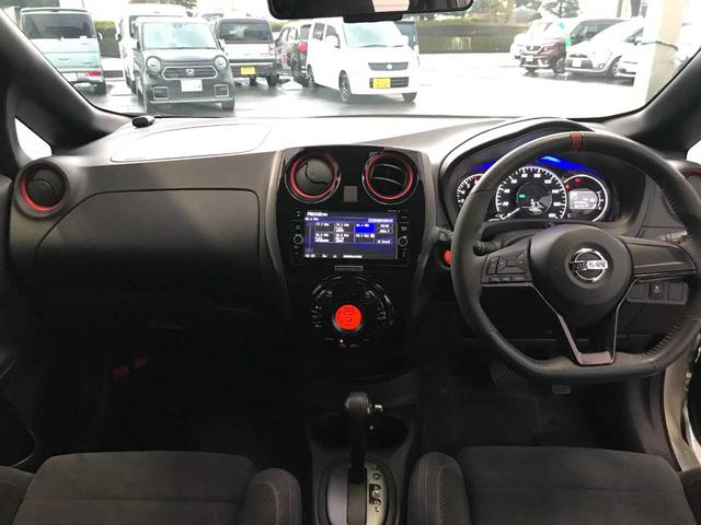 ノート ニスモ　スマートキー　ブレーキサポート　横滑防止　アイドリングストップ　オートライト　オートミラー　純正ナビＭＭ３１８Ｄ－Ｗ（ＣＤ／ＤＶＤ／ＳＤ／ＢＴオーディオ／ＭＳ）　アラウンドビューモニター（19枚目）