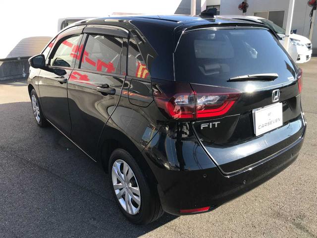 フィット ホーム　スマートキー　ブレーキサポート　レーダークルーズ　アイドリングストップ　横滑防止　オートライト　オートパーキング／ＨＯＬＤ　純正ナビＶＸＵ－２０５ＦＴｉ（7枚目）