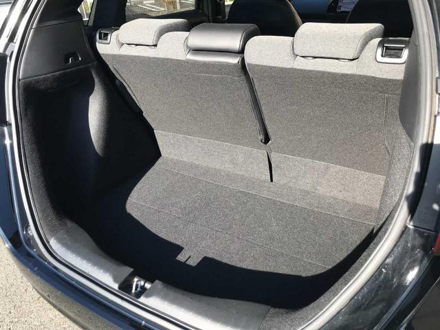 フィット ホーム　スマートキー　ブレーキサポート　レーダークルーズ　アイドリングストップ　横滑防止　オートライト　オートパーキング／ＨＯＬＤ　純正ナビＶＸＵ－２０５ＦＴｉ（12枚目）