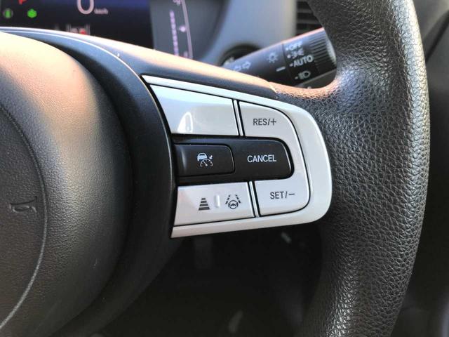 フィット ホーム　スマートキー　ブレーキサポート　レーダークルーズ　アイドリングストップ　横滑防止　オートライト　オートパーキング／ＨＯＬＤ　純正ナビＶＸＵ－２０５ＦＴｉ（20枚目）