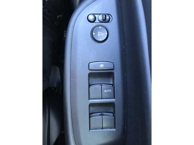 フィット ホーム　スマートキー　ブレーキサポート　レーダークルーズ　アイドリングストップ　横滑防止　オートライト　オートパーキング／ＨＯＬＤ　純正ナビＶＸＵ－２０５ＦＴｉ（27枚目）