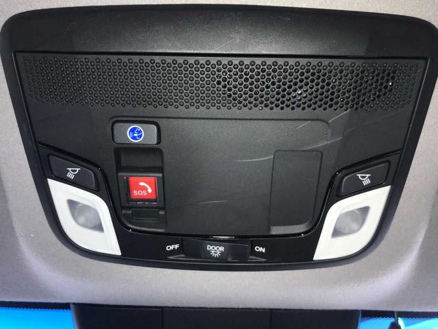 フィット ホーム　スマートキー　ブレーキサポート　レーダークルーズ　アイドリングストップ　横滑防止　オートライト　オートパーキング／ＨＯＬＤ　純正ナビＶＸＵ－２０５ＦＴｉ（28枚目）