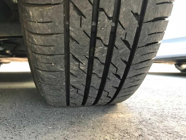 フリード+ハイブリッド ハイブリッドG・ホンダセンシング スマートキー ブレーキサポート 車線逸脱警報 レーダークルーズ アイドリングストップ 純正ナビ(CD/DVD/SD/BTオーディオ/フルセグ) バックカメラ ETC USB電源 オートライト(10枚目)