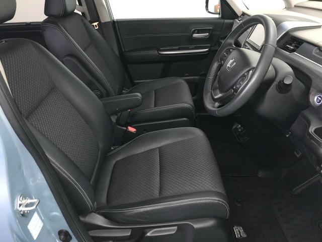 フリード+ハイブリッド ハイブリッドG・ホンダセンシング スマートキー ブレーキサポート 車線逸脱警報 レーダークルーズ アイドリングストップ 純正ナビ(CD/DVD/SD/BTオーディオ/フルセグ) バックカメラ ETC USB電源 オートライト(15枚目)