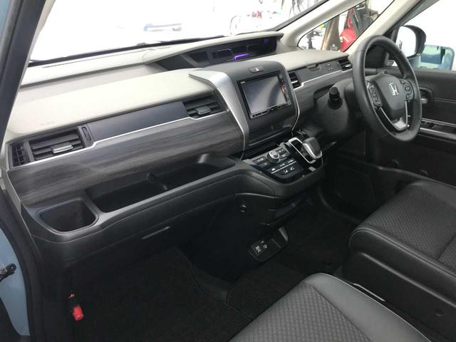 フリード+ハイブリッド ハイブリッドG・ホンダセンシング スマートキー ブレーキサポート 車線逸脱警報 レーダークルーズ アイドリングストップ 純正ナビ(CD/DVD/SD/BTオーディオ/フルセグ) バックカメラ ETC USB電源 オートライト(16枚目)