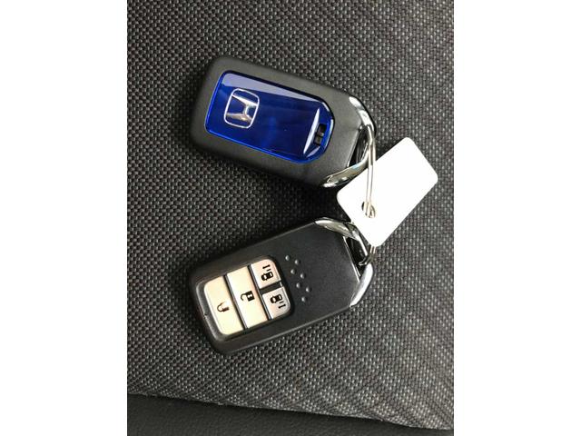 フリード+ハイブリッド ハイブリッドG・ホンダセンシング スマートキー ブレーキサポート 車線逸脱警報 レーダークルーズ アイドリングストップ 純正ナビ(CD/DVD/SD/BTオーディオ/フルセグ) バックカメラ ETC USB電源 オートライト(30枚目)