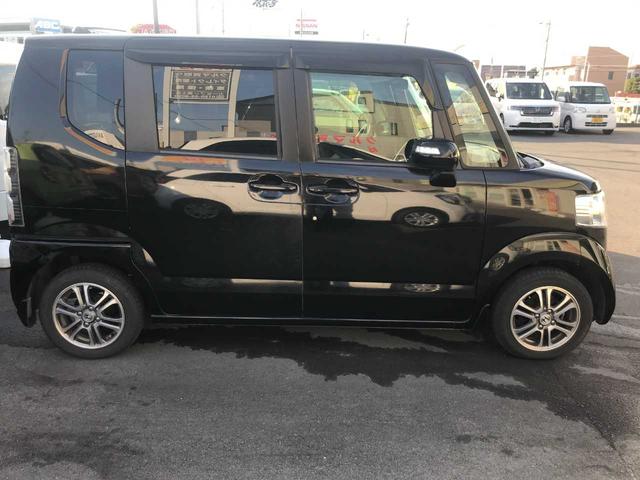 Ｎ－ＢＯＸ Ｇ　ＳＳパッケージ　ワンオーナー　禁煙　両側パワースライドドア　ブレーキサポート　スマートキーＸ２　横滑防止　純正ナビ（ＣＤ／ＤＶＤ／ＳＤ／ＢＴオーディオ／ワンセグ）　バックカメラ　オートミラー　ＥＴＣ　純正１４ＡＷ（4枚目）