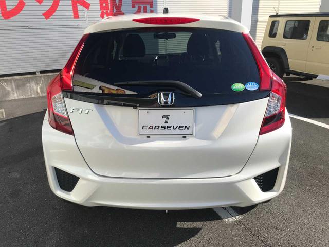 フィット １３Ｇ・Ｆパッケージ　スマートキー　アイドリングストップ　横滑防止　純正ナビＶＸＭ－１６４ＣＳｉ（ＣＤ／ＢＴオーディオ／ＡＭＦＭ／ワンセグ）　バックカメラ　ＥＴＣ　オートライト　オートミラー（6枚目）