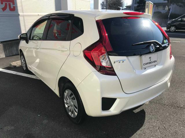 フィット １３Ｇ・Ｆパッケージ　スマートキー　アイドリングストップ　横滑防止　純正ナビＶＸＭ－１６４ＣＳｉ（ＣＤ／ＢＴオーディオ／ＡＭＦＭ／ワンセグ）　バックカメラ　ＥＴＣ　オートライト　オートミラー（7枚目）