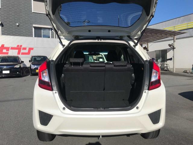 フィット １３Ｇ・Ｆパッケージ　スマートキー　アイドリングストップ　横滑防止　純正ナビＶＸＭ－１６４ＣＳｉ（ＣＤ／ＢＴオーディオ／ＡＭＦＭ／ワンセグ）　バックカメラ　ＥＴＣ　オートライト　オートミラー（11枚目）