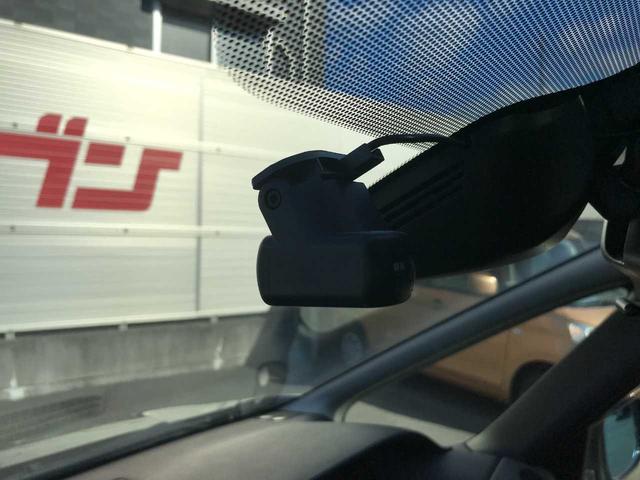 セレナ ｅ－パワー　ハイウェイスターＶ　アーバンクロム　スマートキー　ブレーキサポート　車線逸脱警報　レーダークルーズ　アイドリングストップ　ブラインドスポットモニター　フリップダウンモニター　ドライブレコーダー　ＥＴＣ２．０　シートヒーターＬＲ（32枚目）